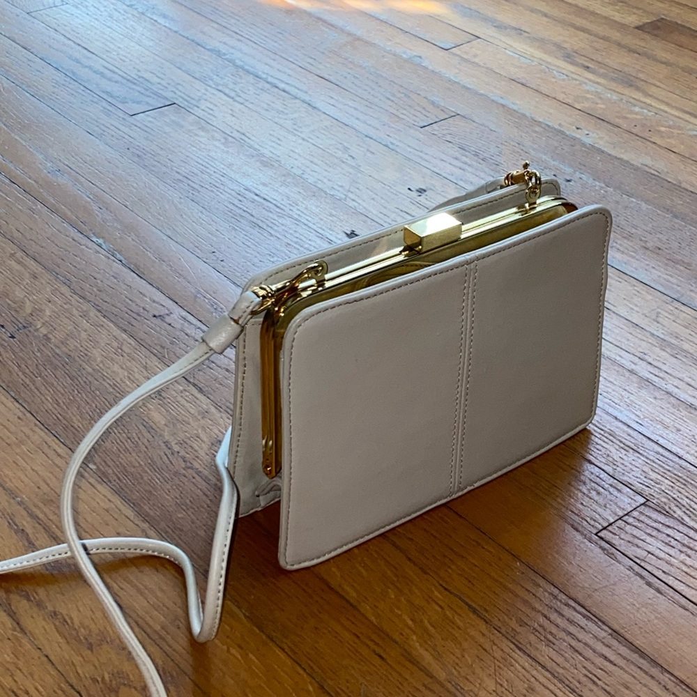 Vintage Preston & York Leather Crossbody Purse Off White with attached Mirror - Picture 12 of 13